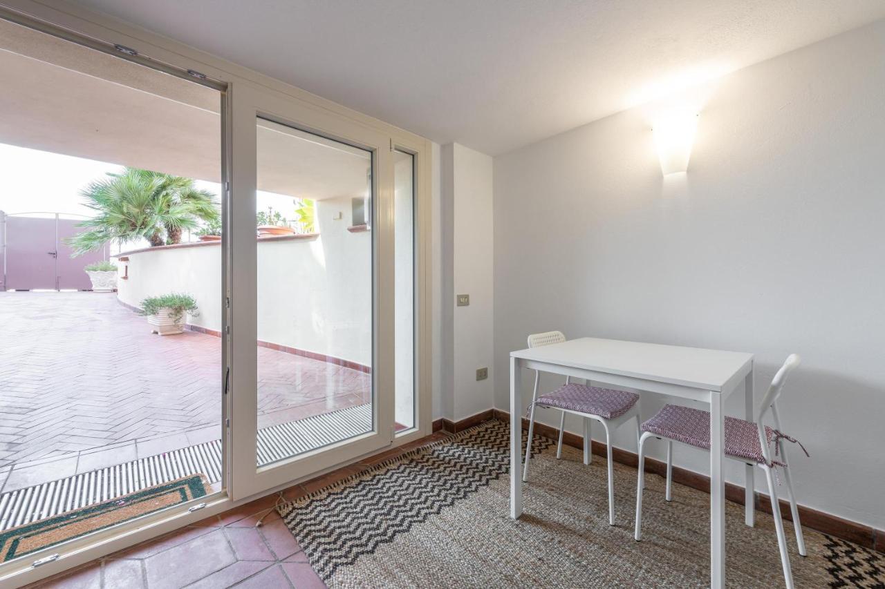 La Casa Davanti Al Mare กวาร์ตู ซานเตเลนา ภายนอก รูปภาพ